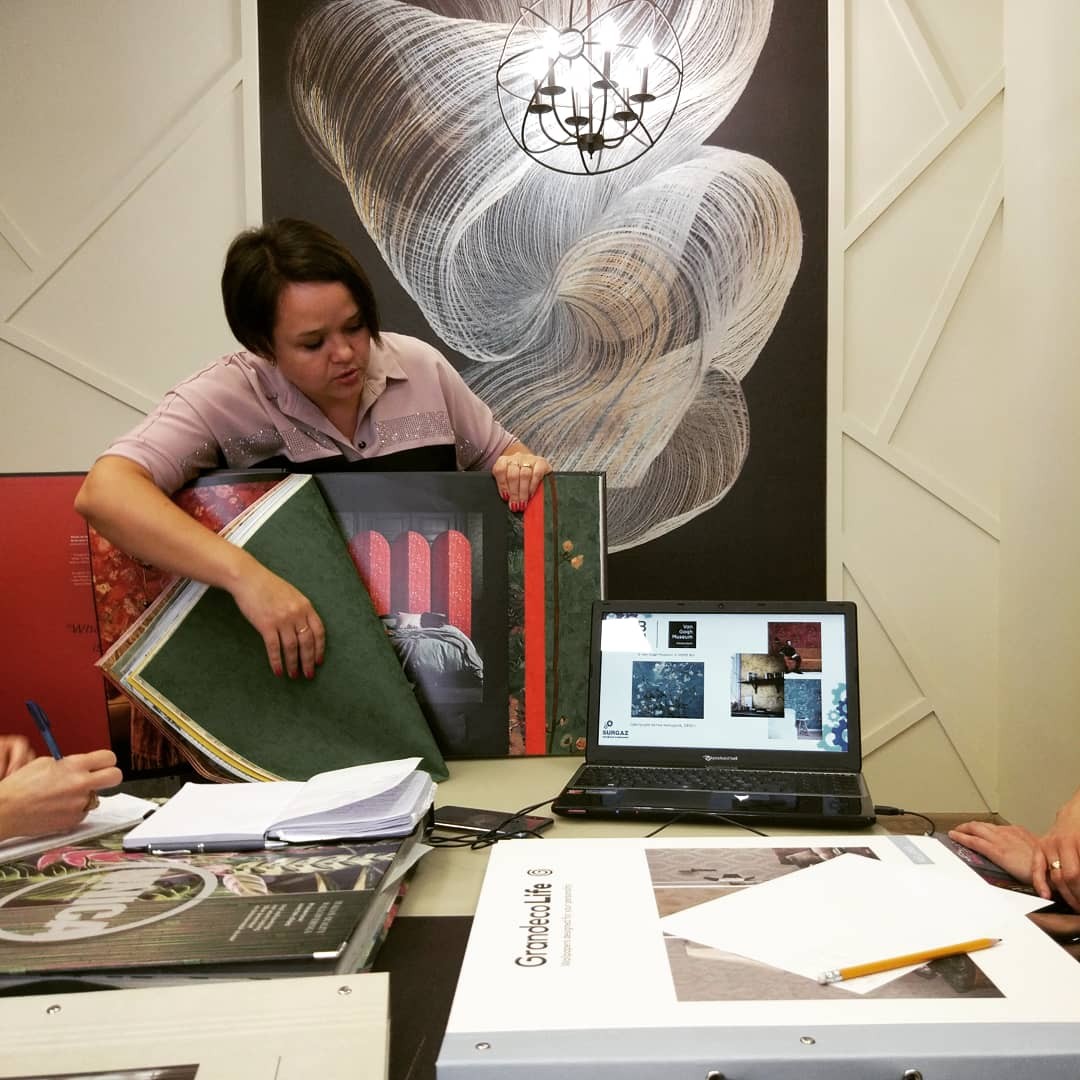 Знакомьтесь, это Галина - представитель компании surgaz.ru!