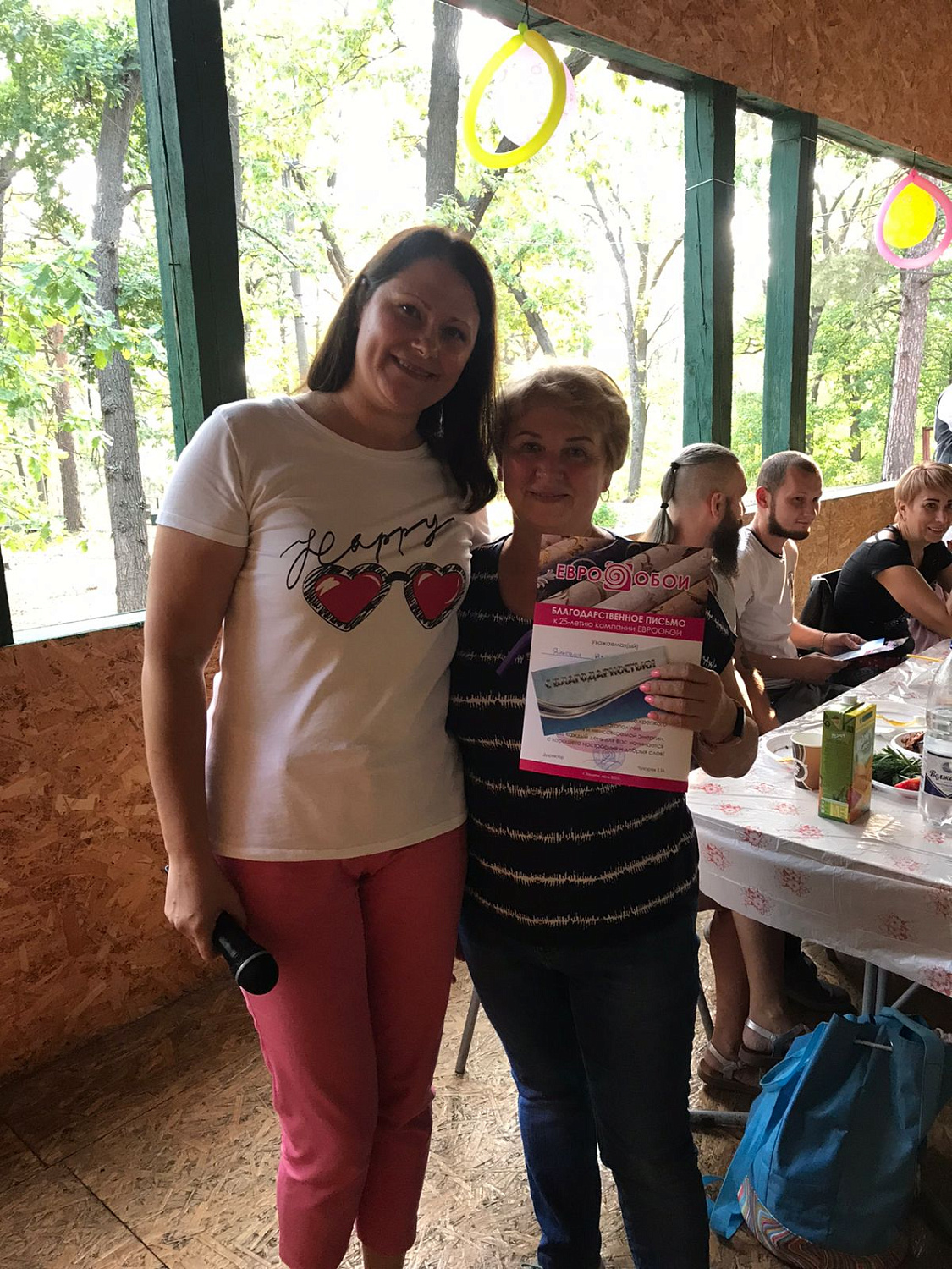 Поздравление от сотрудников компании «Евро Обои» собственникам компании