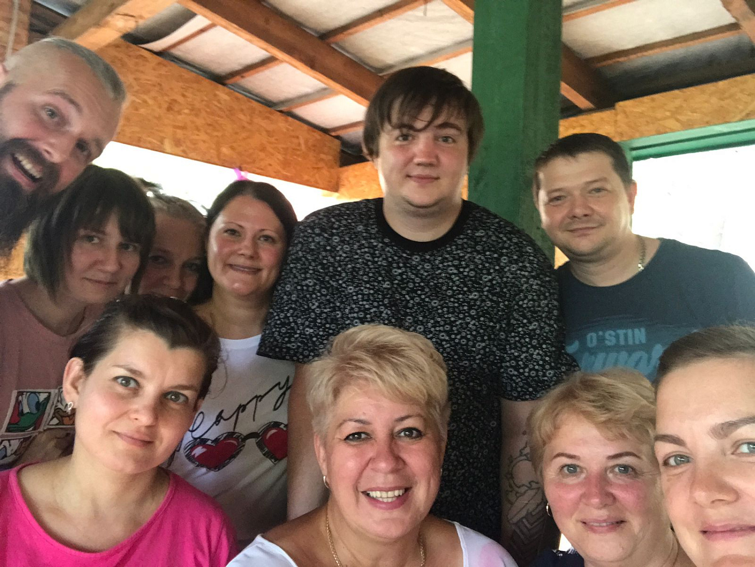 Поздравление от сотрудников компании «Евро Обои» собственникам компании