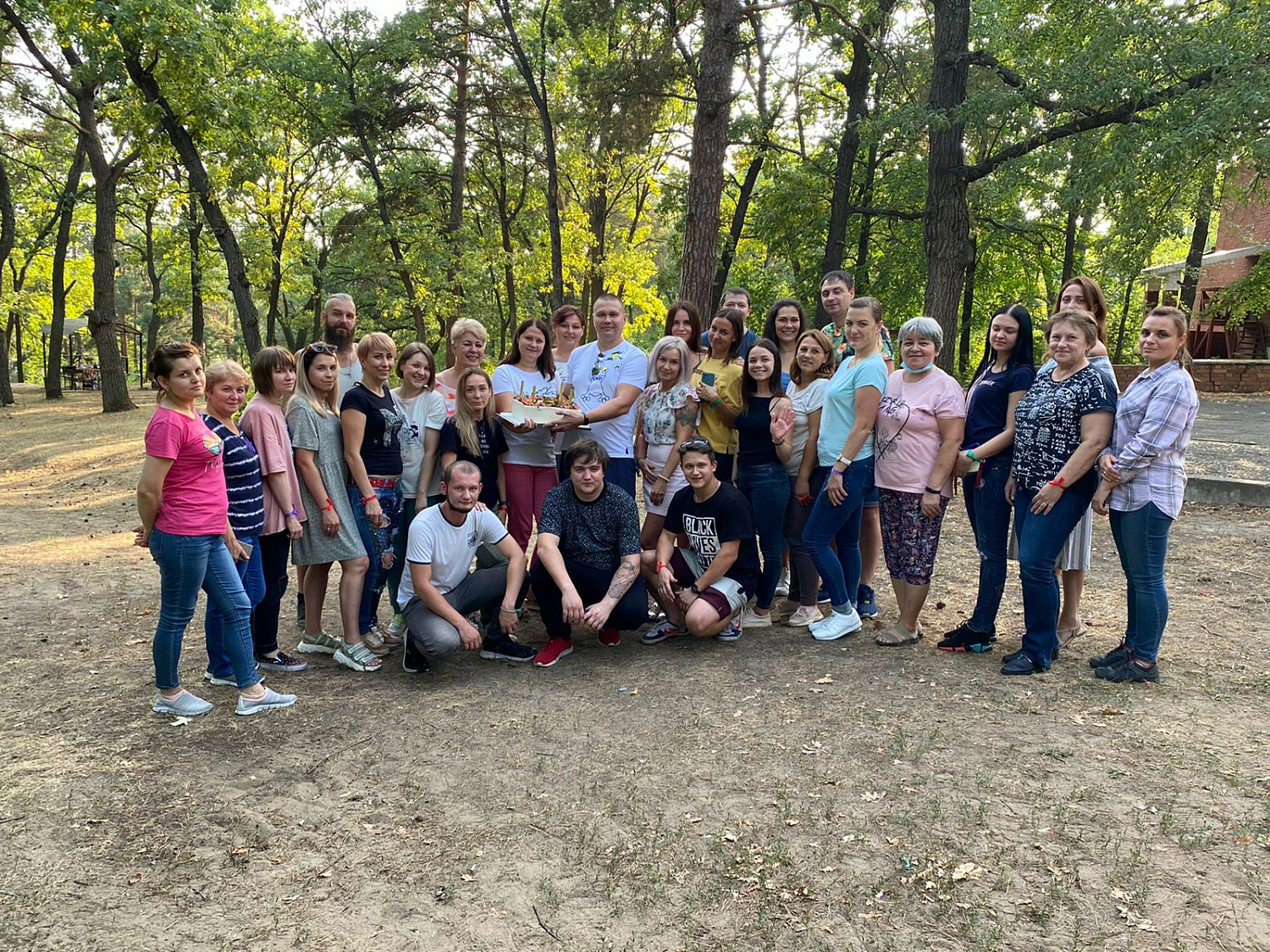 Поздравление от сотрудников компании «Евро Обои» собственникам компании